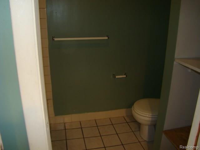 3151 Harrison Avenue Rochester, MI 48307 - Photo 4 of 28 DSC06762.jpg