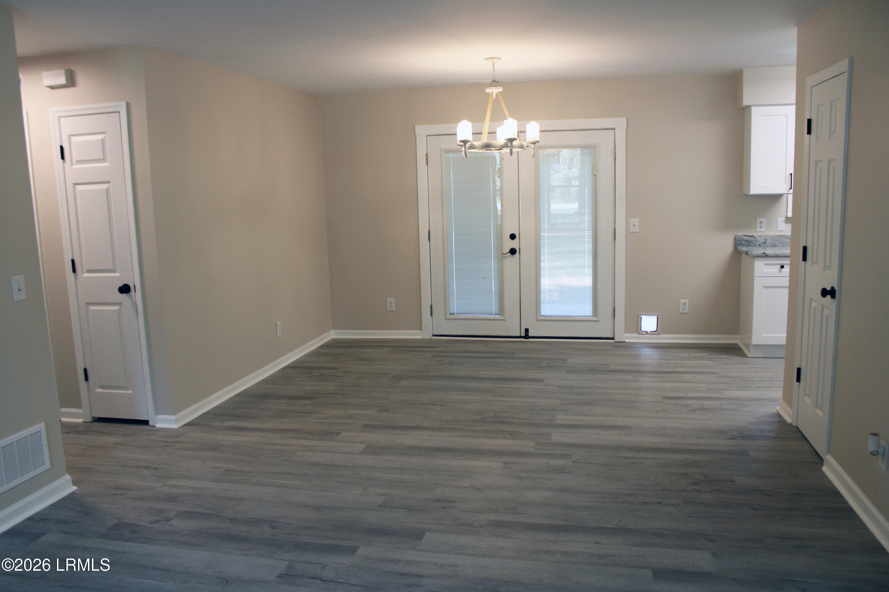 28 Springfield Road Beaufort, SC 29907 - Photo 3 of 19 IMG_0100