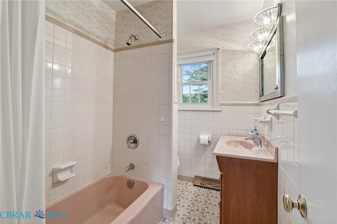 6743 Williams Landing Road Hayes, VA 23072 - Photo 25 of 45
