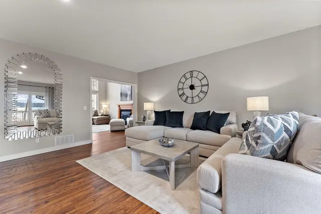 $7,400 | 5720 Oakview Lane North, Plymouth, MN 55442