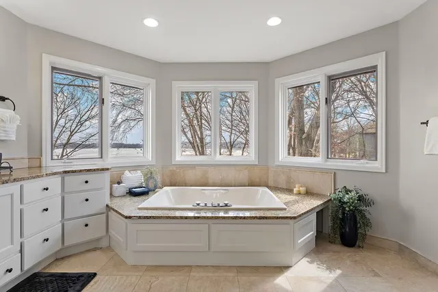 $7,400 | 5720 Oakview Lane North, Plymouth, MN 55442