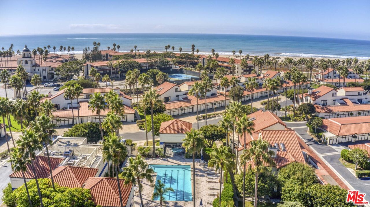 2053 Majorca Drive Oxnard, CA 93035 - Photo 14 of 15 an aerial view of multiple house