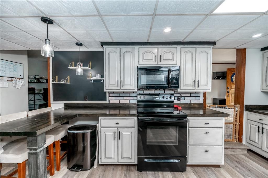 1121 Dixon Road Clymer, PA 15728 - Photo 8 of 37