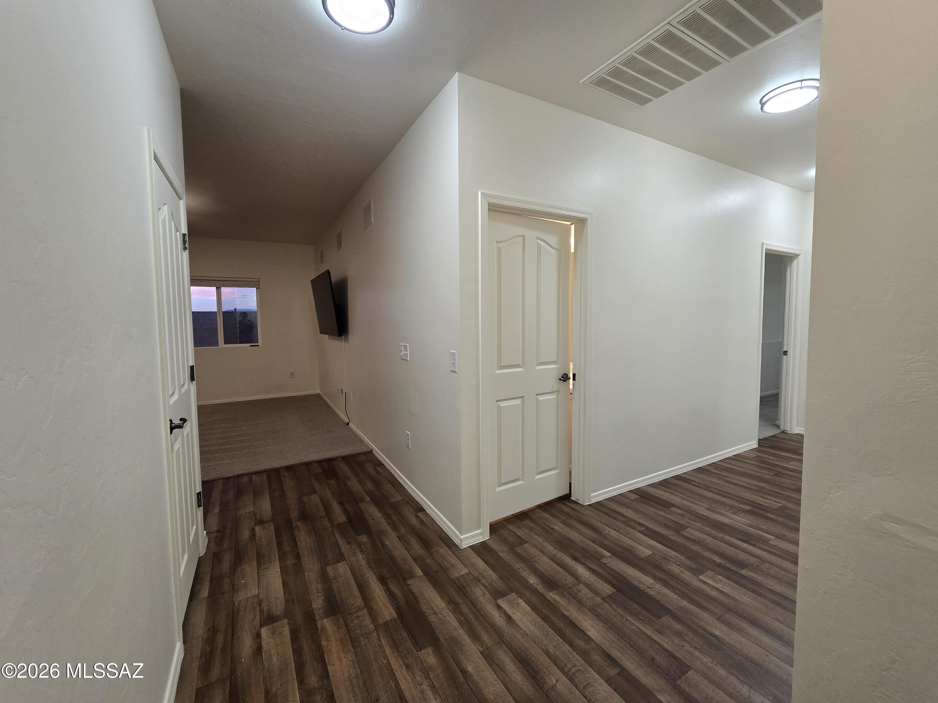 424 West R G Lee Place Vail, AZ 85641 - Photo 5 of 29 20260729_193120