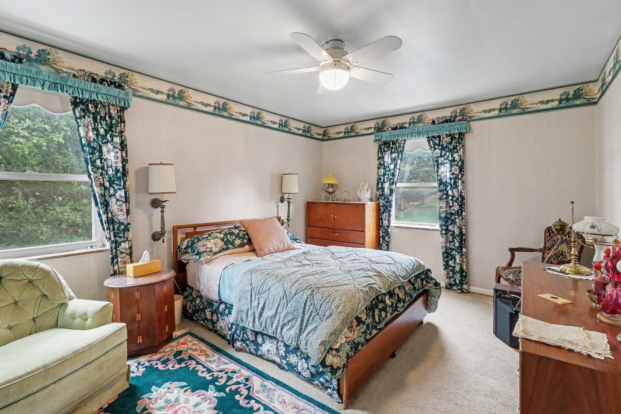 1027 Lawton Road Covington, KY 41011 - Photo 13 of 38 015_file_4497