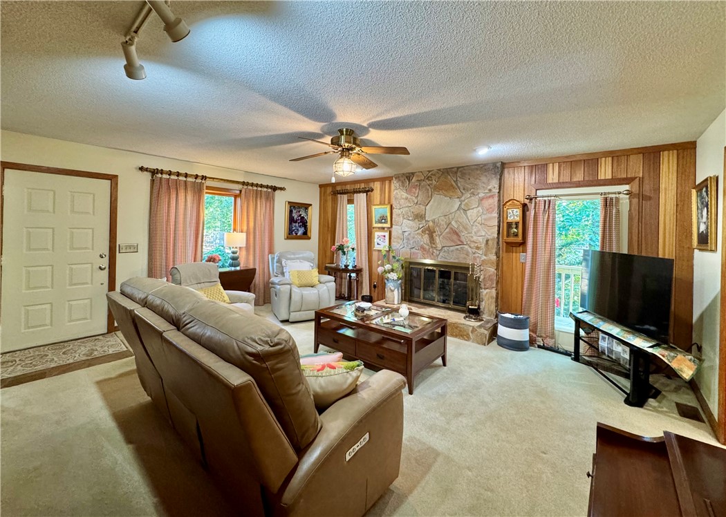 222 Terrace Drive Anderson, SC 29621 - Photo 14 of 44 Living