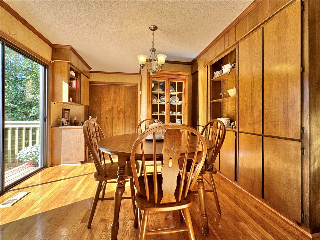 222 Terrace Drive Anderson, SC 29621 - Photo 26 of 44 Breakfast Area in Kitchen