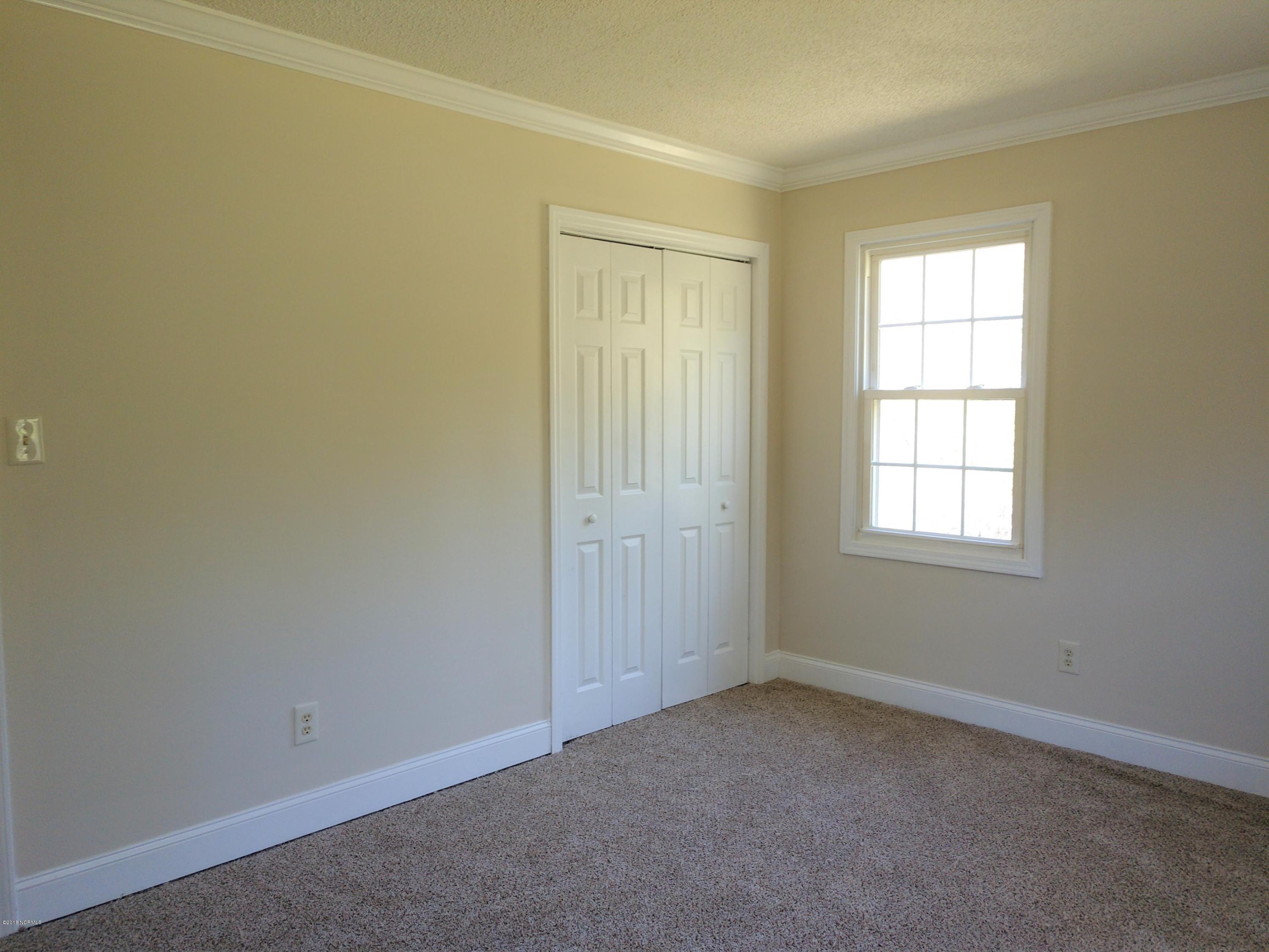707 Lee Road Maple Hill, NC 28454 - Photo 13 of 16 IMG_20180417_145436