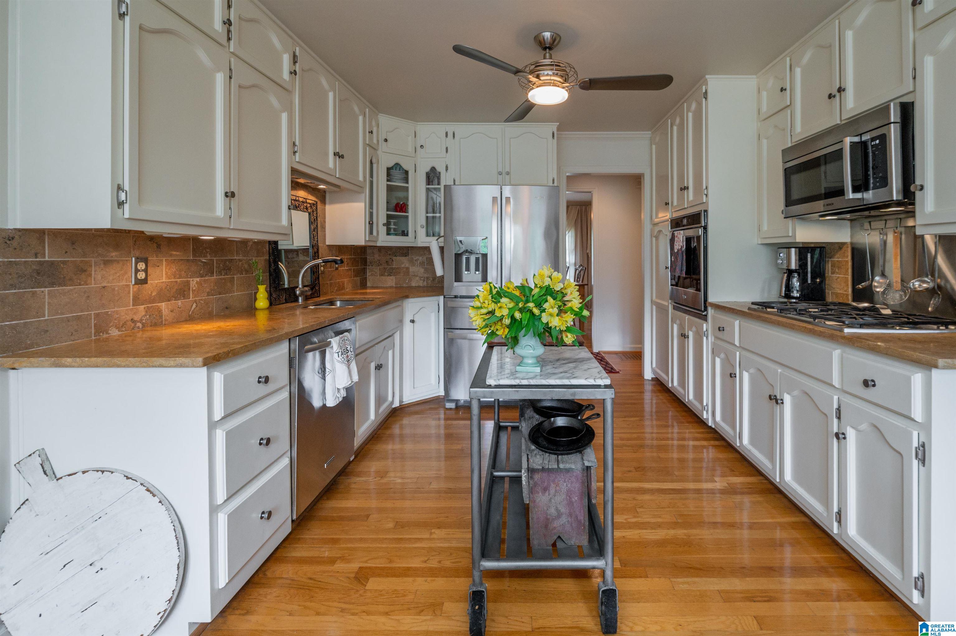 224 Oakmont Road Birmingham, AL 35244 - Photo 16 of 50