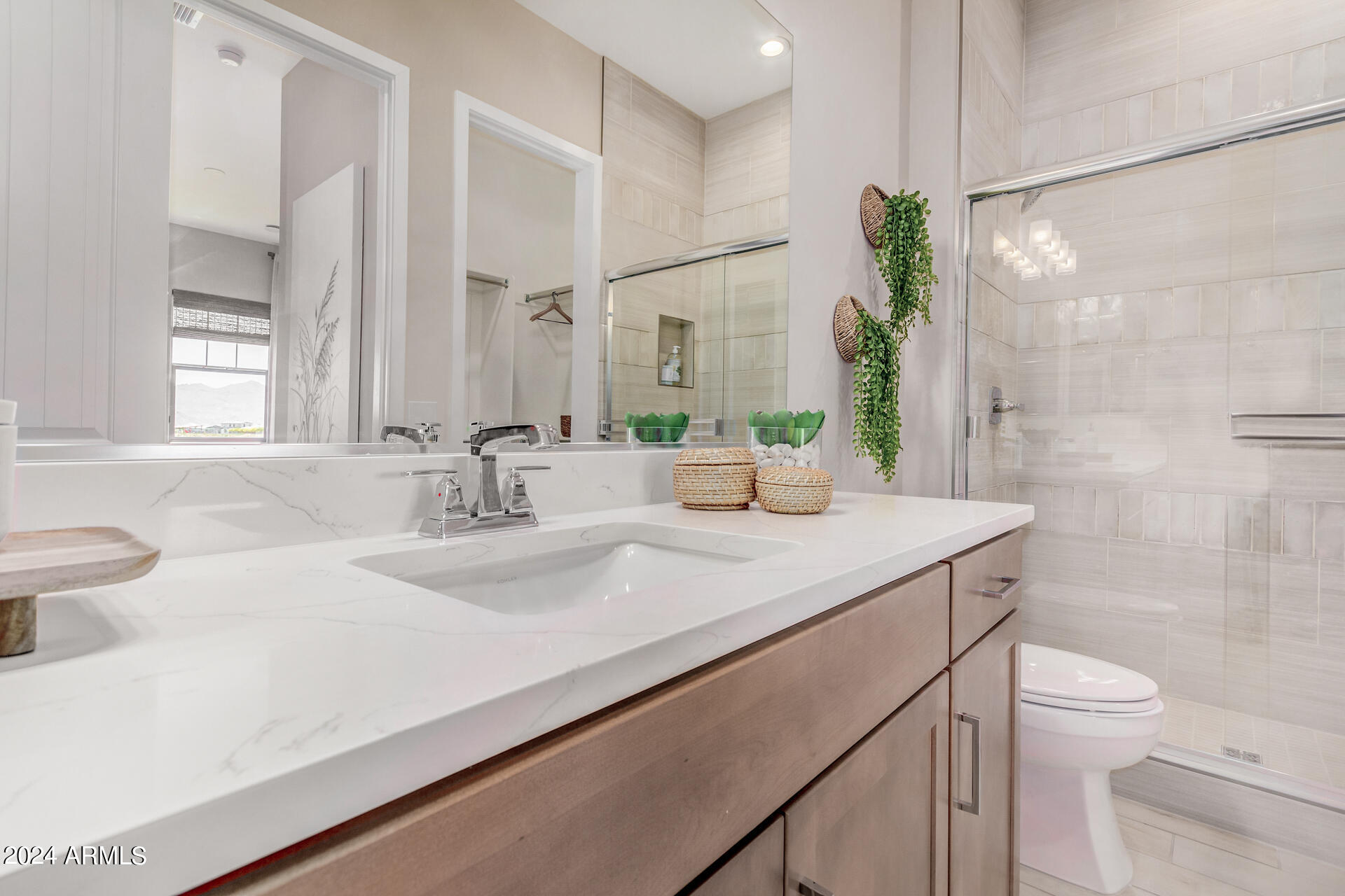 12372 West Trumbull Road Avondale, AZ 85323 - Photo 29 of 49 Bathroom 2