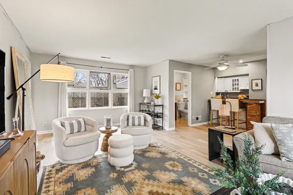 $300,000 | 260 Kenyon Drive, Troy, MI 48083