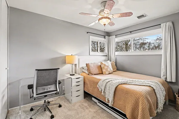 $300,000 | 260 Kenyon Drive, Troy, MI 48083