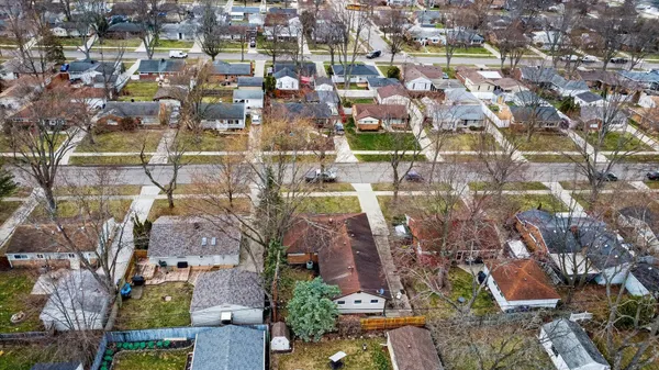 $300,000 | 260 Kenyon Drive, Troy, MI 48083