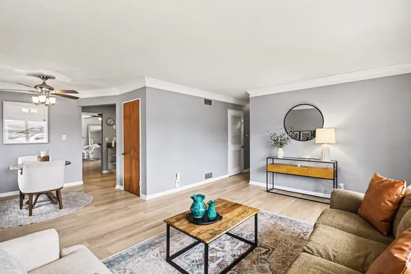 $300,000 | 260 Kenyon Drive, Troy, MI 48083