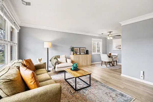 $300,000 | 260 Kenyon Drive, Troy, MI 48083