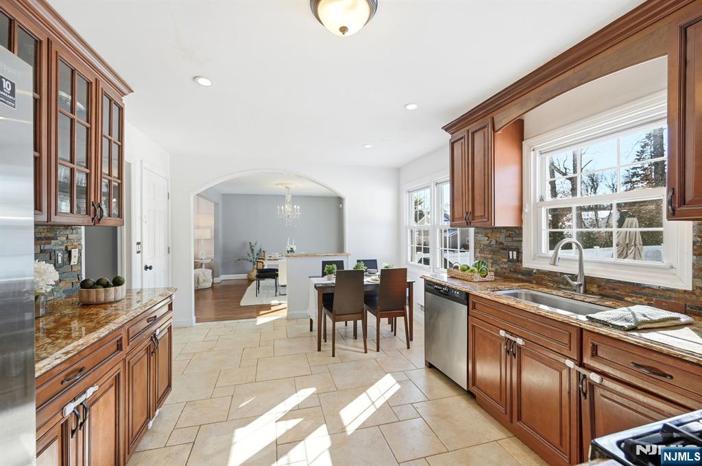 26 East Harrison Place Livingston, NJ 07039 - Photo 19 of 42 a large kitchen with lots of counter top space