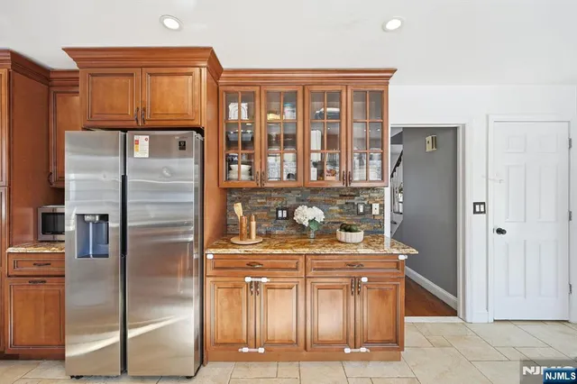 $875,000 | 26 East Harrison Place, Livingston, NJ 07039