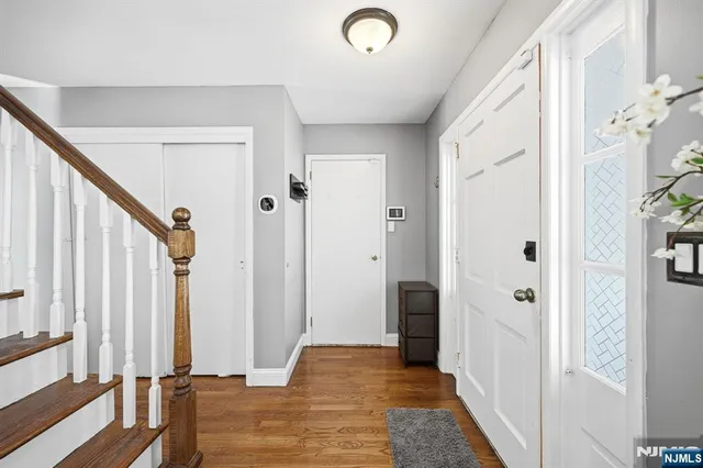 $875,000 | 26 East Harrison Place, Livingston, NJ 07039