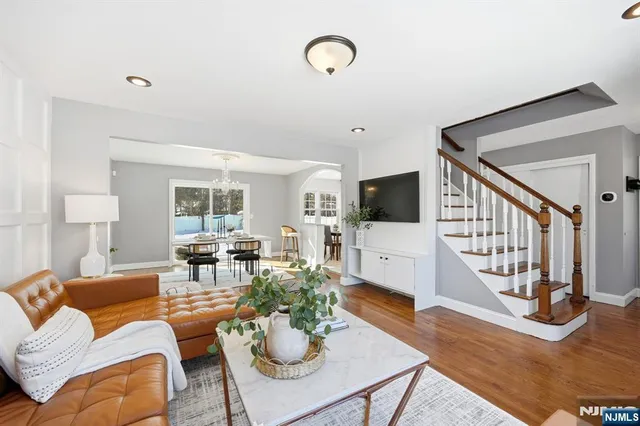 $875,000 | 26 East Harrison Place, Livingston, NJ 07039