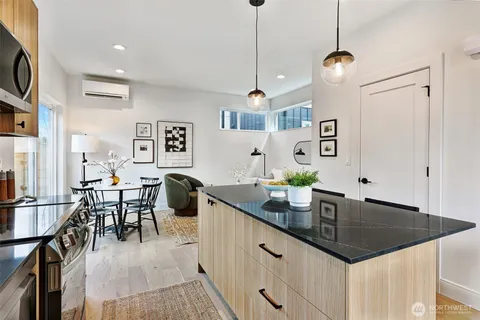 $536,000 | 2006 A 19th Avenue South, Seattle, WA 98144