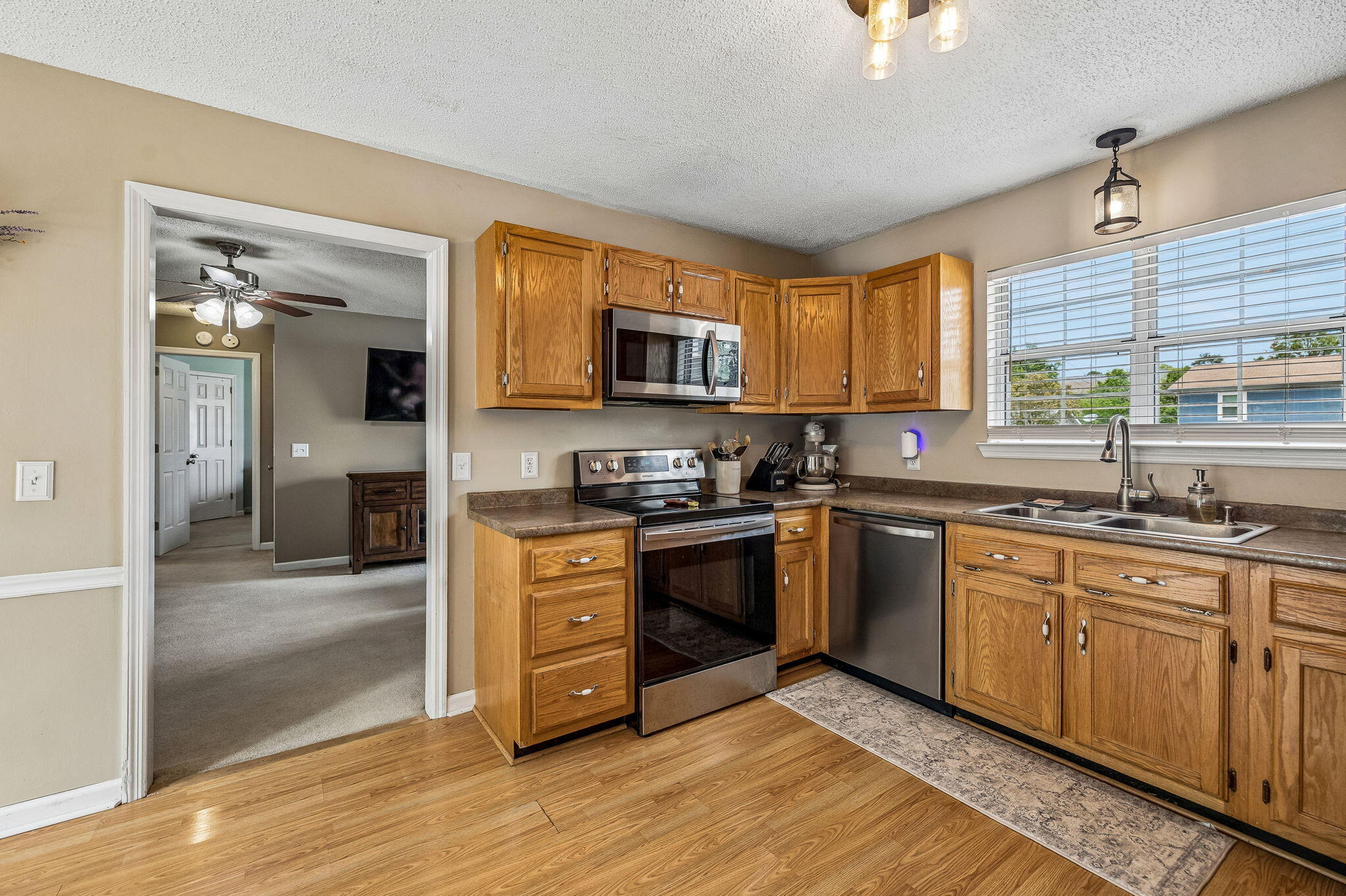 8332 Hamilton Oaks Drive Chattanooga, TN 37421 - Photo 15 of 44 Kitchen