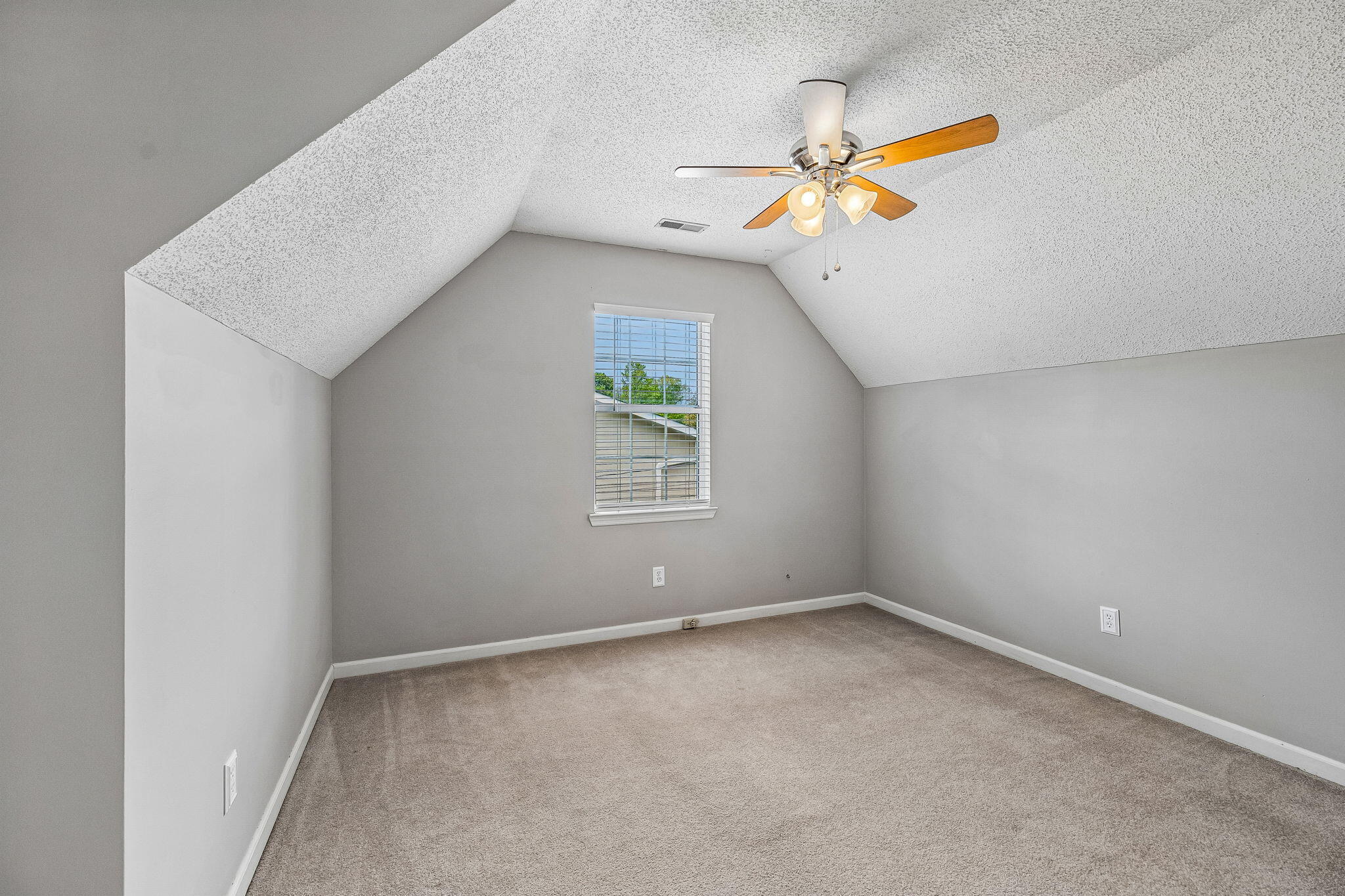 8332 Hamilton Oaks Drive Chattanooga, TN 37421 - Photo 19 of 44 Upstairs Bedroom #2