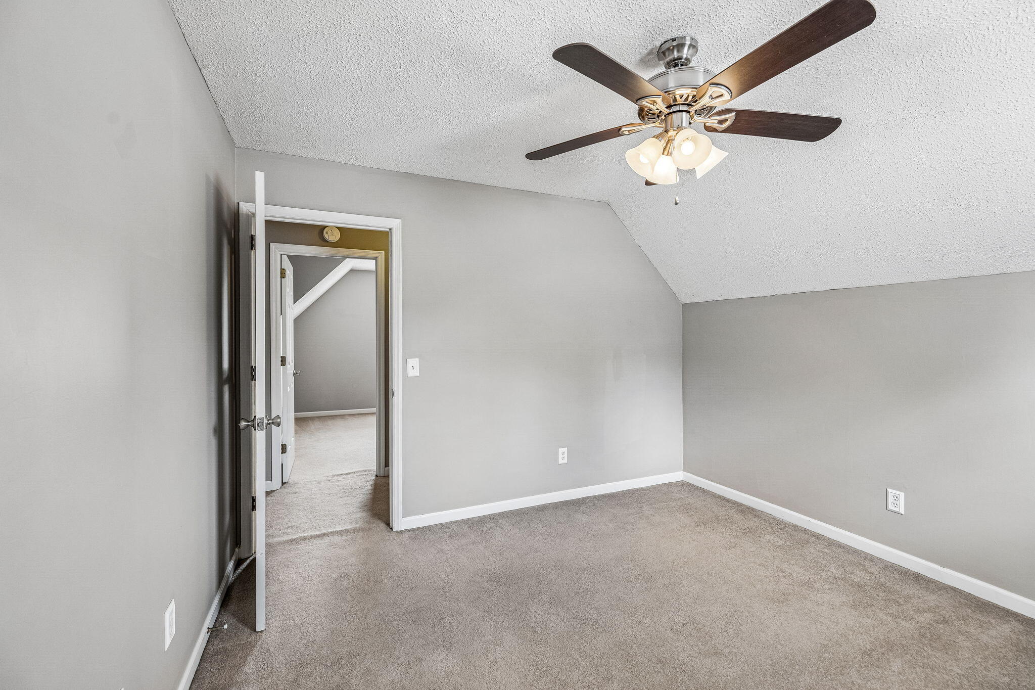 8332 Hamilton Oaks Drive Chattanooga, TN 37421 - Photo 23 of 44 Bedroom #3