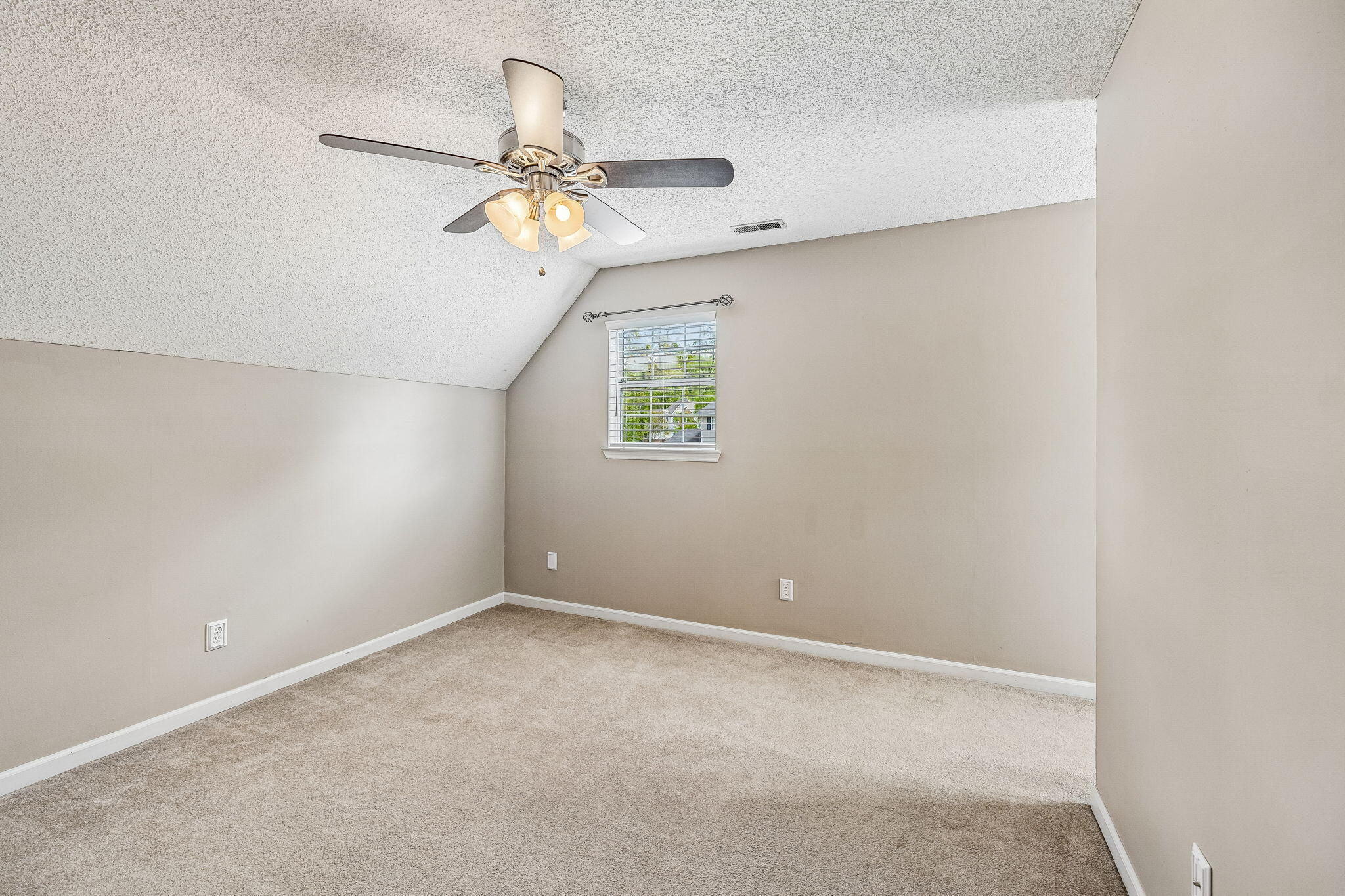 8332 Hamilton Oaks Drive Chattanooga, TN 37421 - Photo 24 of 44 Bedroom #3