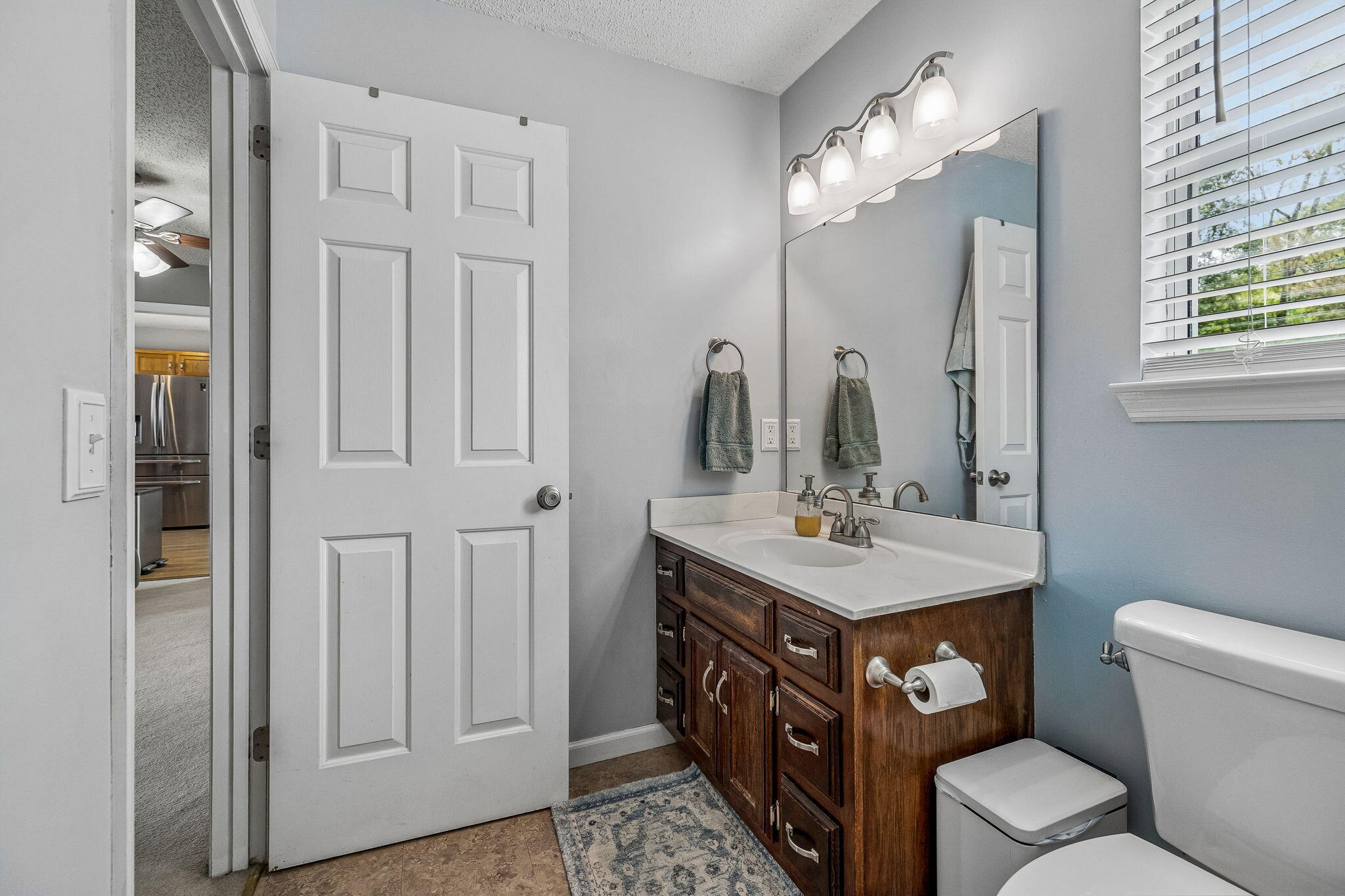 8332 Hamilton Oaks Drive Chattanooga, TN 37421 - Photo 30 of 44 Primary Bathroom