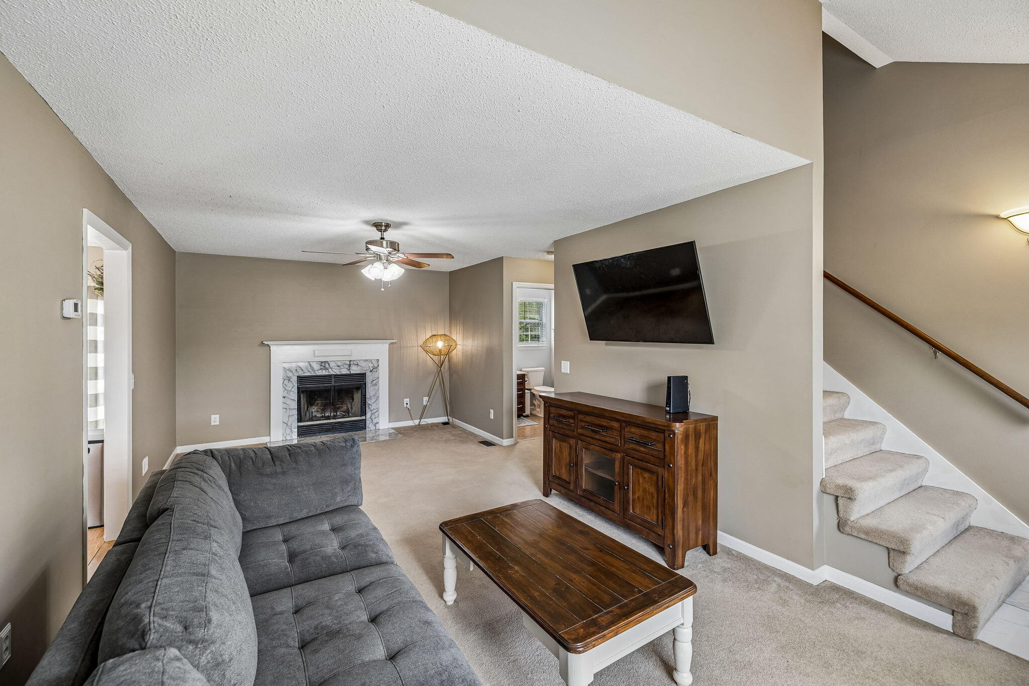8332 Hamilton Oaks Drive Chattanooga, TN 37421 - Photo 10 of 44 Living Room