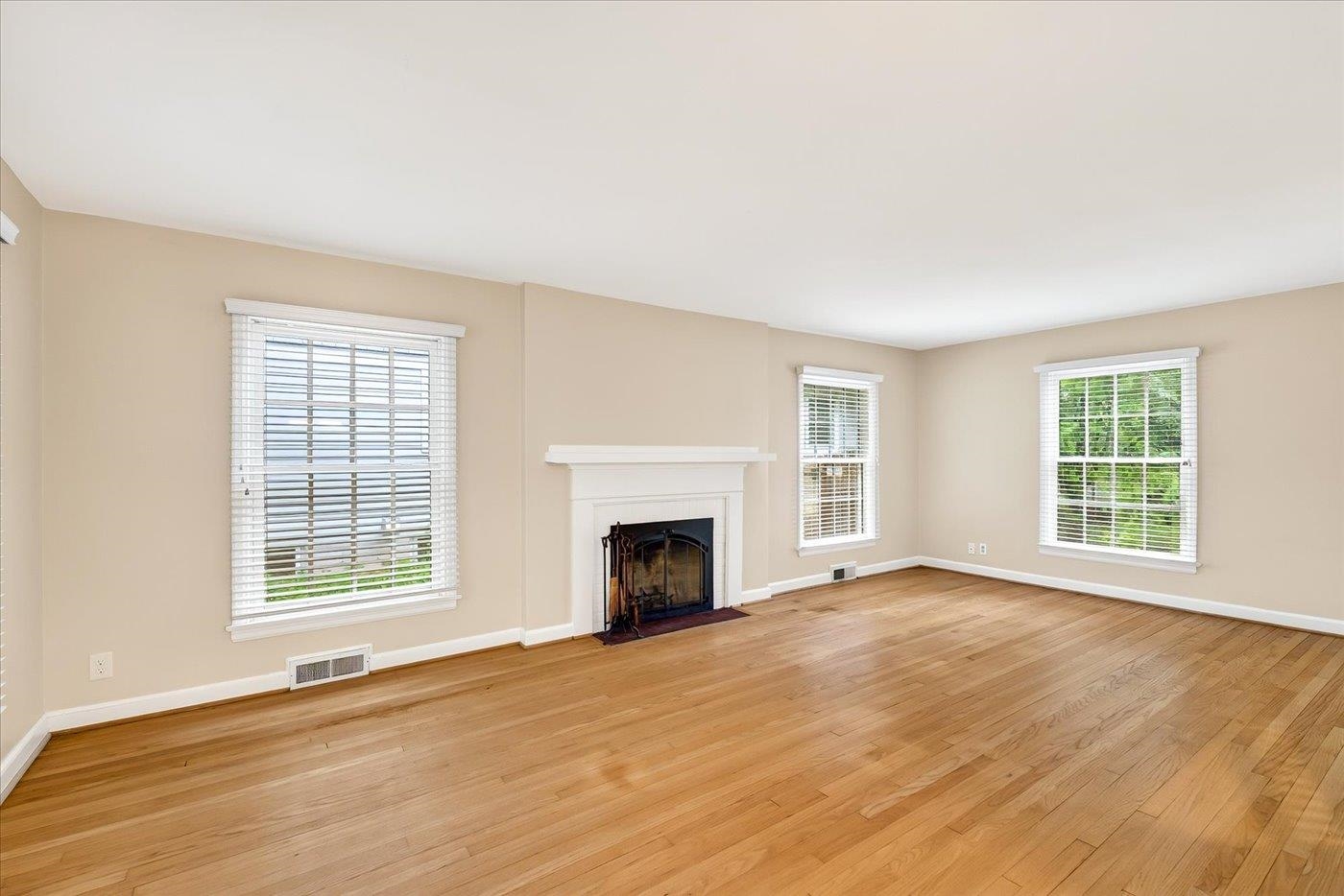 4186 Nakoma Road Madison, WI 53711 - Photo 11 of 42