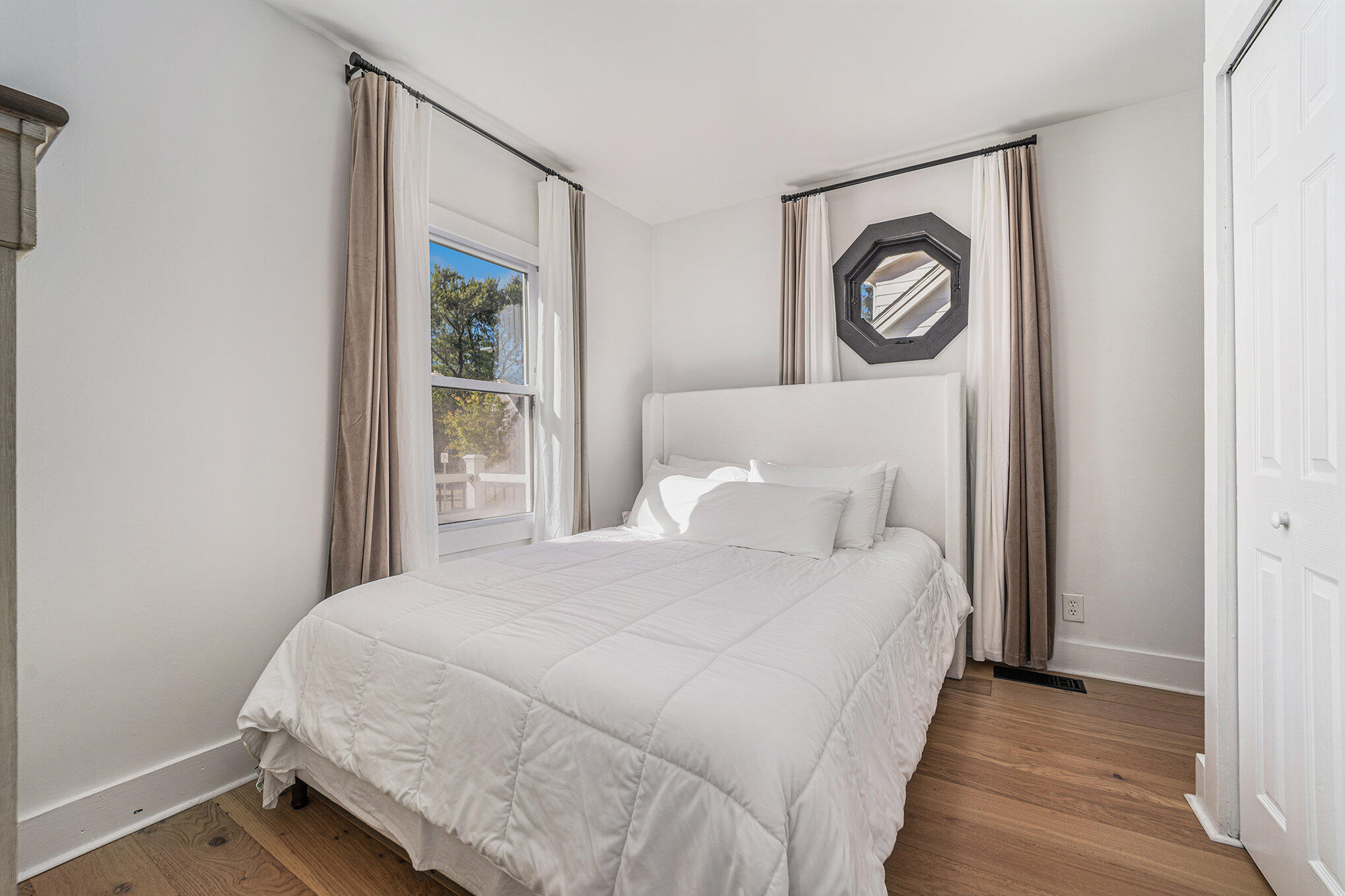 1007 Mohawk Avenue Royal Oak, MI 48067 - Photo 18 of 36 019_dsc05813_285