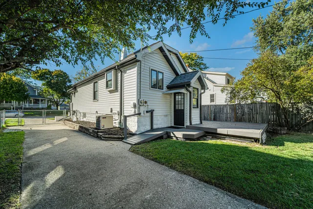 $359,900 | 1007 Mohawk Avenue, Royal Oak, MI 48067