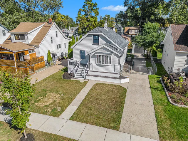 $359,900 | 1007 Mohawk Avenue, Royal Oak, MI 48067