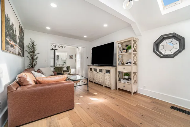 $359,900 | 1007 Mohawk Avenue, Royal Oak, MI 48067