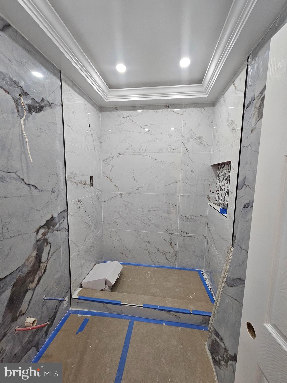 6047 Race Street Philadelphia, PA 19139 - Photo 13 of 23 a bathroom with a shower