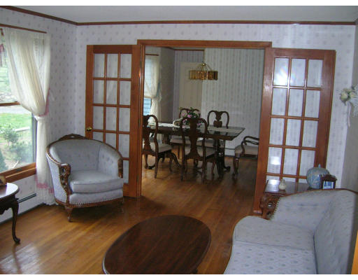 20 Rhodes Street Plainville, MA 02762 - Photo 6 of 17 Gallery Image 6