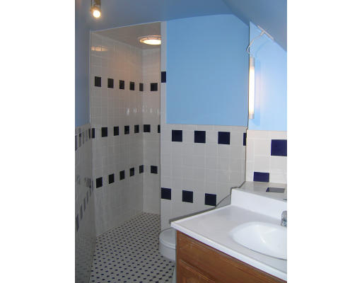 20 Rhodes Street Plainville, MA 02762 - Photo 9 of 17 Gallery Image 9