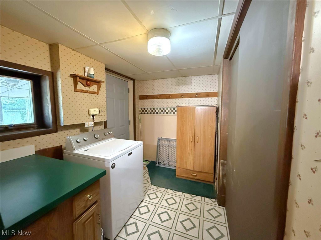 406 Johnson Plank Road Warren, OH 44481 - Photo 14 of 17 Laundry room /Mud room