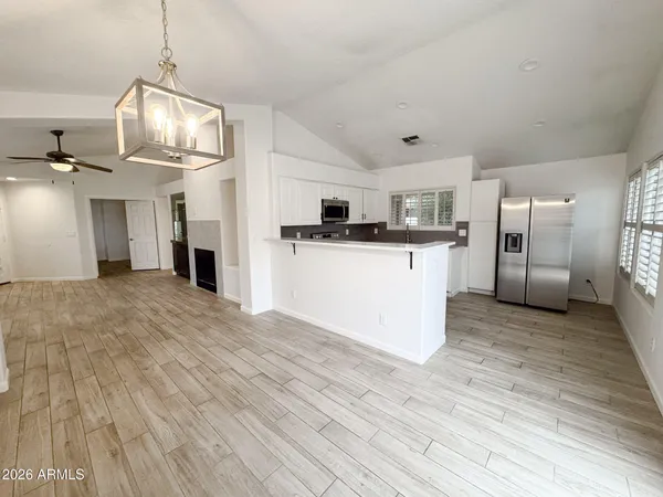 $2,495 | 12030 North 40th Way, Phoenix, AZ 85028