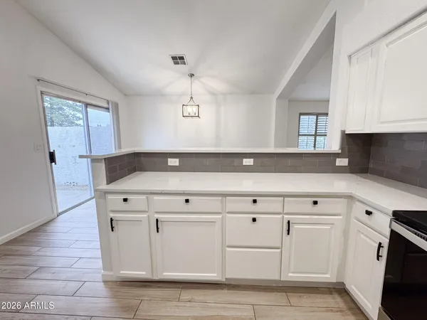 $2,495 | 12030 North 40th Way, Phoenix, AZ 85028