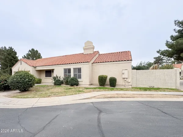 $2,495 | 12030 North 40th Way, Phoenix, AZ 85028
