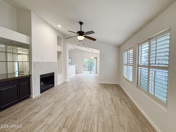 $2,495 | 12030 North 40th Way, Phoenix, AZ 85028