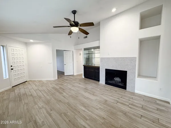 $2,495 | 12030 North 40th Way, Phoenix, AZ 85028