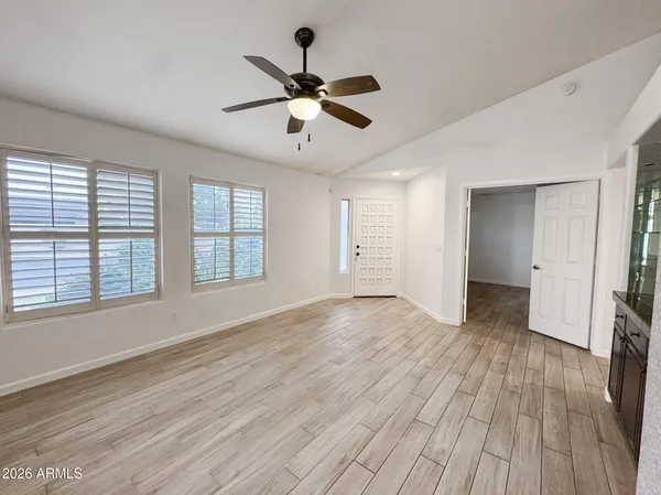 $2,495 | 12030 North 40th Way, Phoenix, AZ 85028