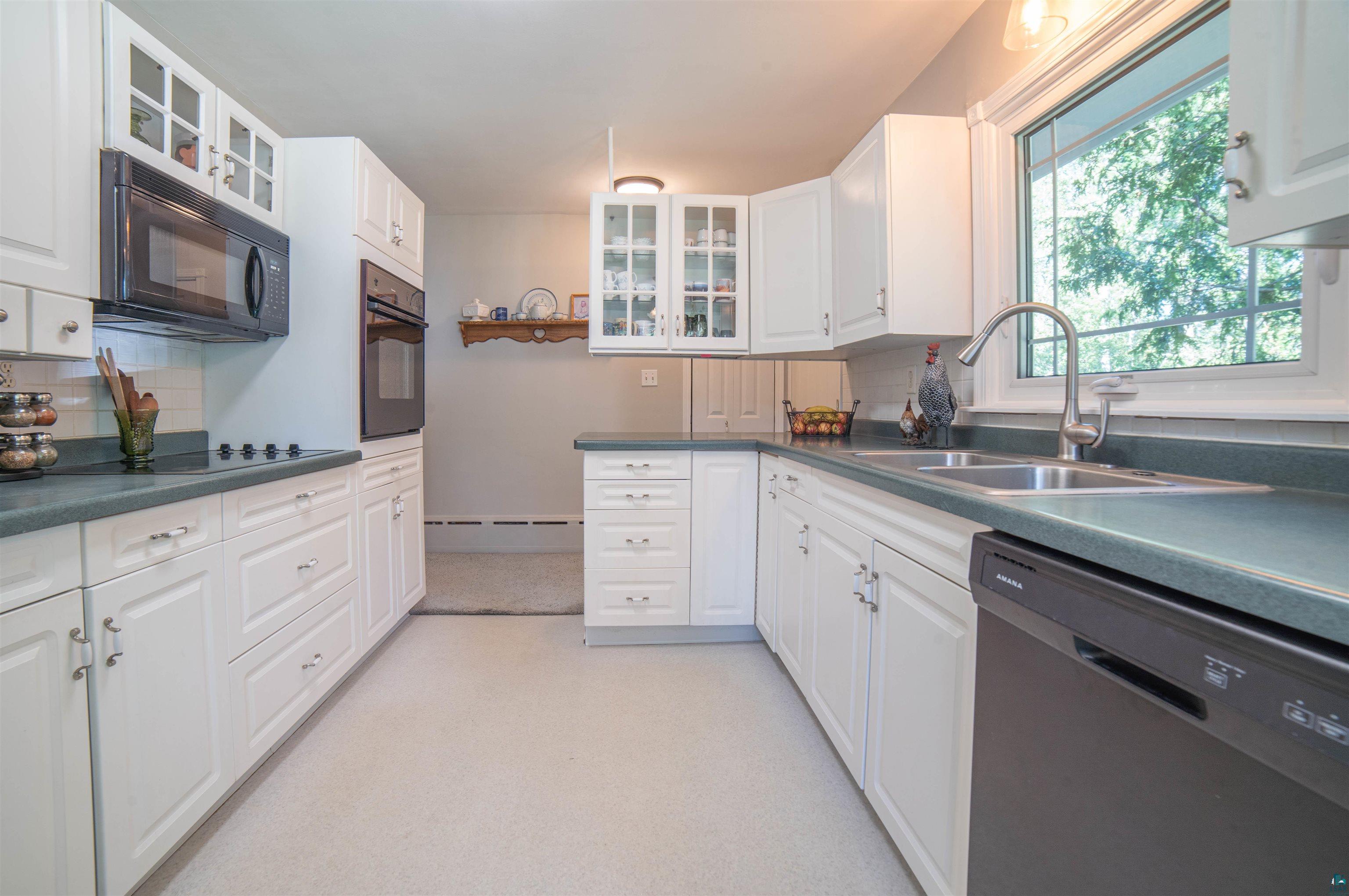 4738 Emerson Road Duluth, MN 55803 - Photo 5 of 27