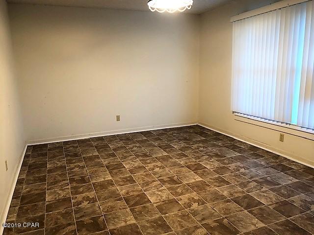 5794 Old U S Road Malone, FL 32445 - Photo 9 of 20
