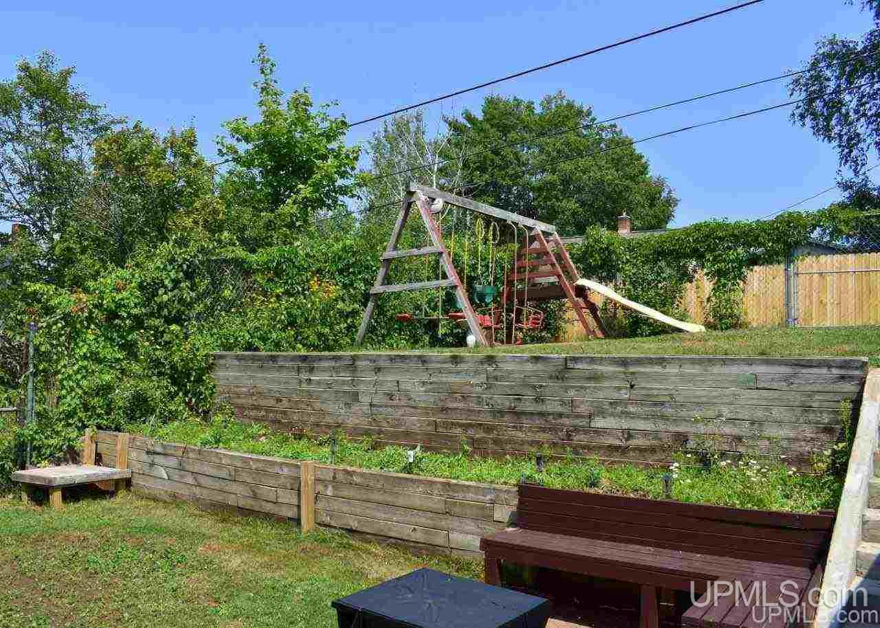 215 Gold Street Ishpeming, MI 49849 - Photo 39 of 42