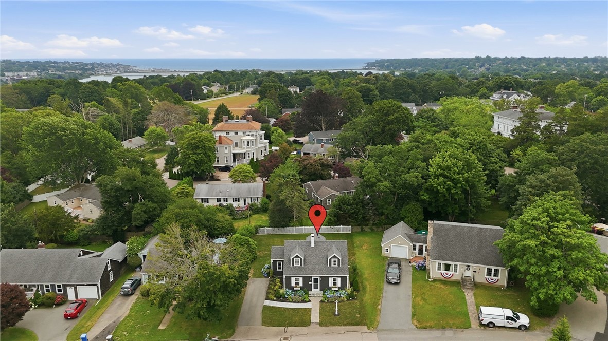 33 Nicholson Crescent Middletown, RI 02842 - Photo 43 of 47