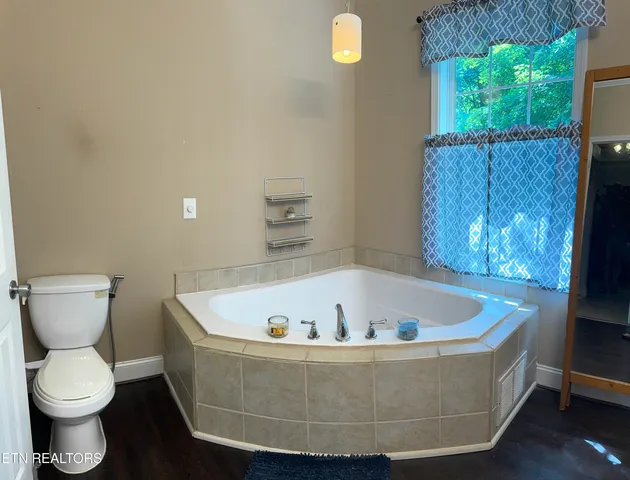 $380,000 | 3238 4 M Circle, Kodak, TN 37764